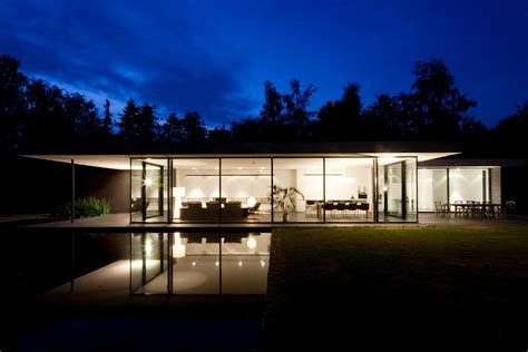 Ultra Modern Glass House Architecture | modern design by moderndesign.org