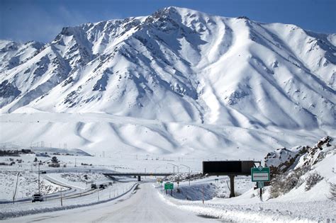 The big dump | Digging out from 11 feet of snow in Mammoth Lakes - Los ...