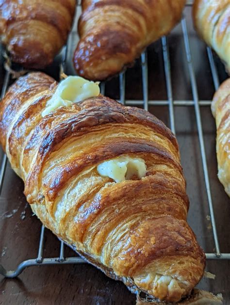 10 Croissant Flavor Ideas - Kitchen Foliage