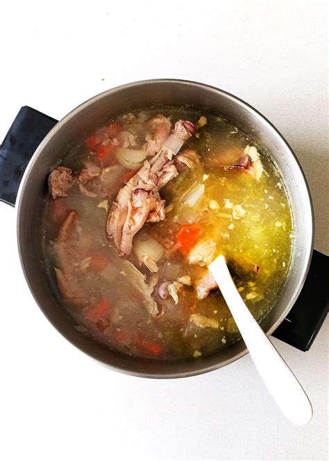 Chicken Bone Broth, Everything You Need to Know and Easiest Recipe ...