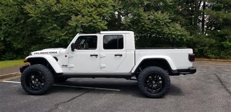 Gladiators on Mopar 2" Lift Kit | Jeep Gladiator (JT) News, Forum ...