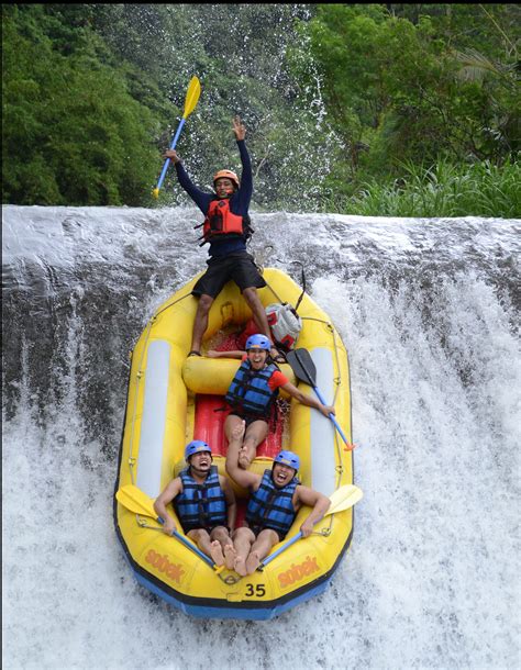 Rafting Dengan Arung Jeram yang Ekstrim di Sungai Telaga Waja - Bali ...