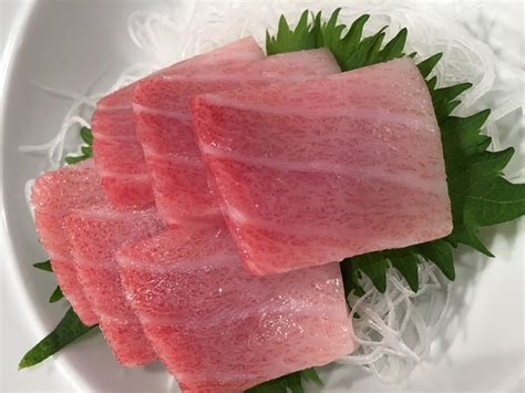 O-toro sashimi oishii fatty bluefin tuna belly : sushi