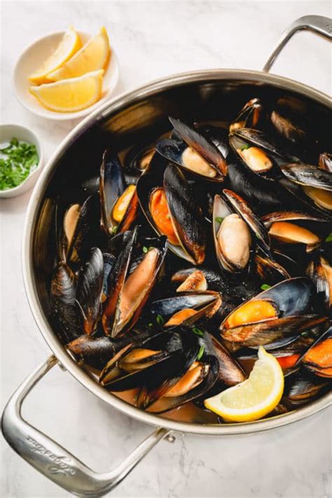 How to Cook Frozen Mussels - Busy Cooks