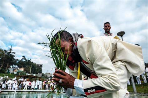 In Pictures: Ethiopia’s Oromo hold Irreecha festival | Arts and Culture ...