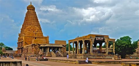 Brihadeeswarar Temple History (Thanjavur Big Temple)