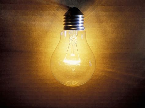 Old-fashioned light bulbs could be set for comeback after 'light ...