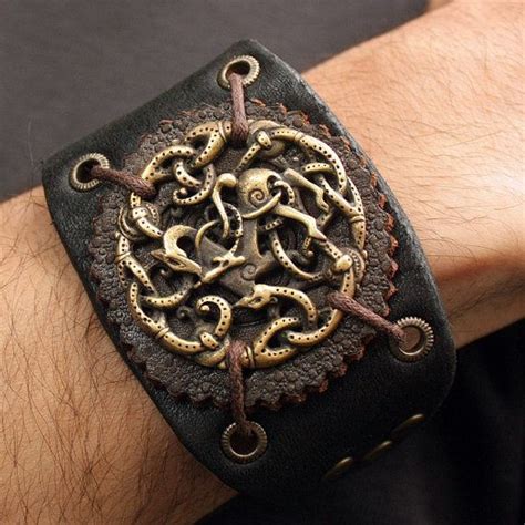 Viking Bracelet Vikings Symbol Balance of Powers 3D Amulet Leather ...