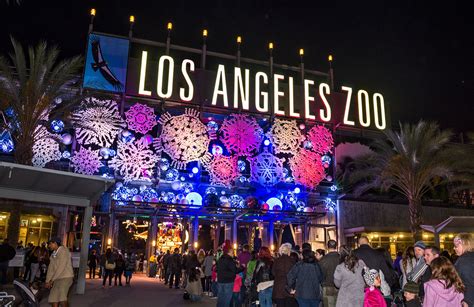 Zoo entrance (Photo by Jamie Pham, courtesy of The LA Zoo) | The LA Beat