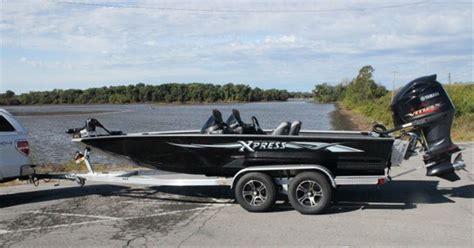 Xpress Boats Xclusive X21 Bass Boat