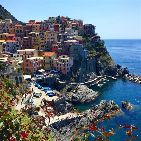 Manarola, Cinque Terre, Italy : r/pics