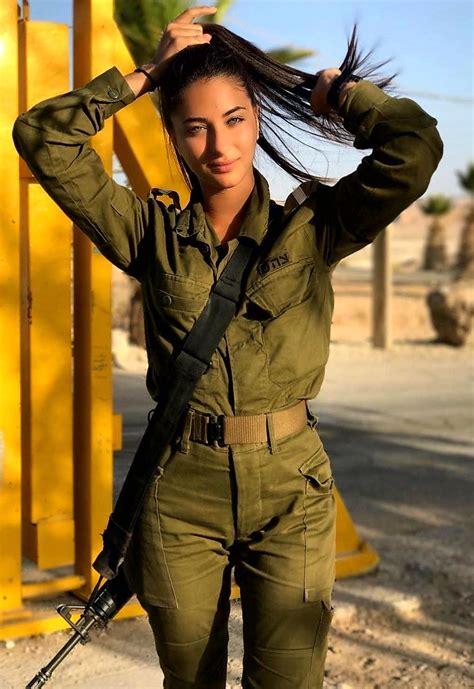 Amazing WTF Facts: Beautiful Israeli Military Women