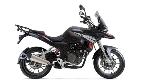 2024 Benelli TRK 251 Price, Specs, Top Speed & Mileage in India