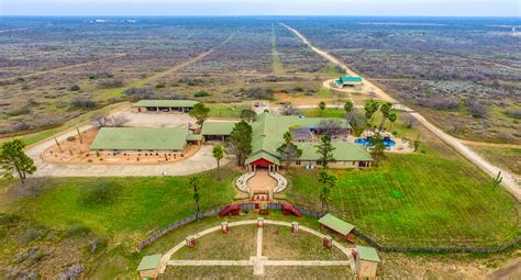 Sprawling South Texas hunting ranch with 18,000 acres changes hands ...