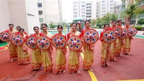 Traditional Women Bihu Dance Costume, Fairy Tales Creation | ID ...