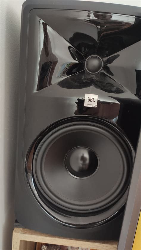 2 x JBL studio monitors and JBL studio Subwoofer. Current models on the ...