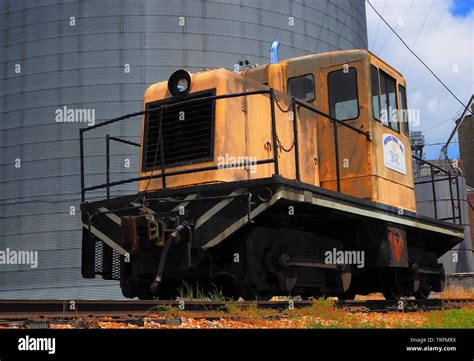 GE switcher locomotive B-B-100 GM-EMD EMD ( Electro-Motive Corporation ...