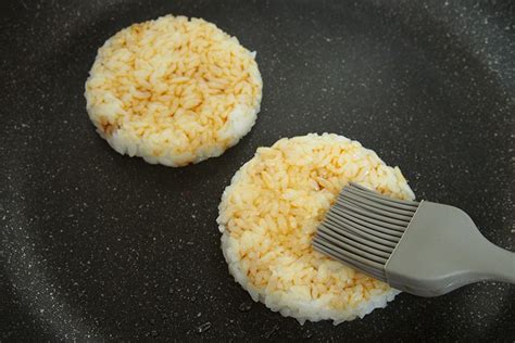 Rice burger (ライスバーガー): Burger Buns made of Rice - The Chef Dojo