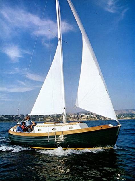 Nor'Sea 27 Sailboat : A Small Cruising Sailboat to Take You Anywhere ...