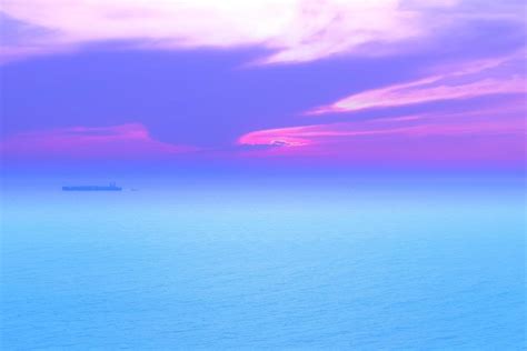 Seascapes of beautiful sunset on the sea with colorful sky on vacation ...