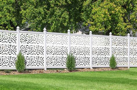 Free Standing Vinyl Lattice Fence Panels - The traditional lattice ...