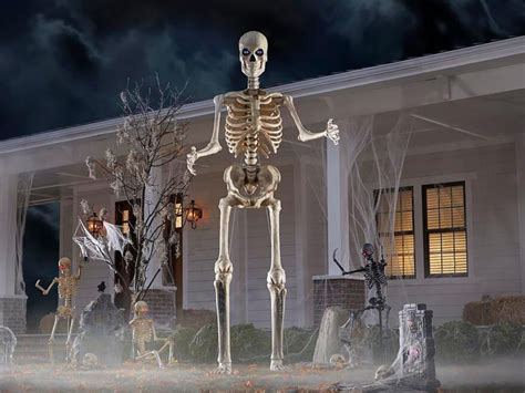 Can You Still Buy the 12-Foot-Tall Home Depot Skeleton? (Updated) | SPY