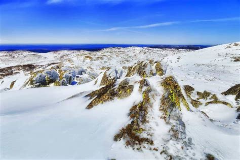 SNOWY MOUNTAINS - MT KOSCIUSZKO NATIONAL PARK - Travel magazine for a ...