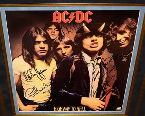 AC/DC - Highway To Hell, Bon Scott, Angus Young, Malcolm YoungROCK STAR ...