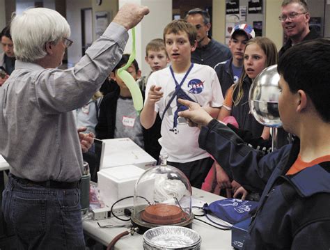 NASA scientists awe students - The Utah Statesman