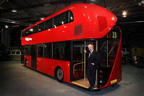 Garage Car: London introduces its new double-decker bus 2011