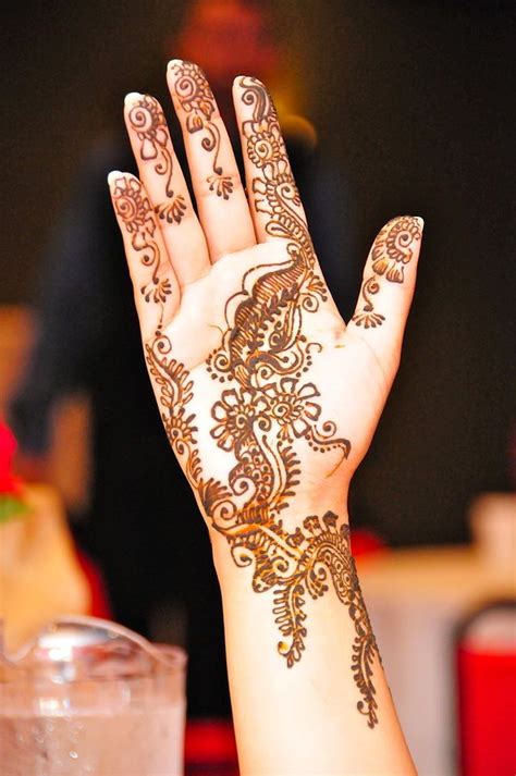 Henné — Wikipédia | Mehndi designs for hands, Beautiful mehndi design ...