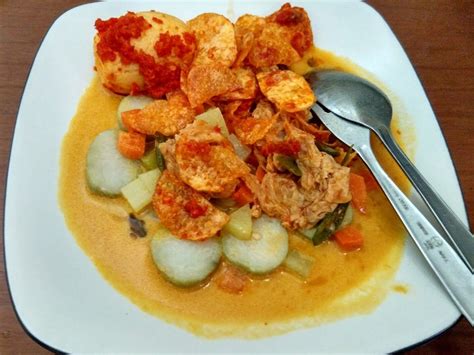 How to cook Lontong | Singapore Food