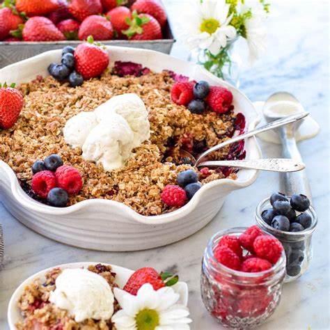 Healthy Berry Crisp - JoyFoodSunshine