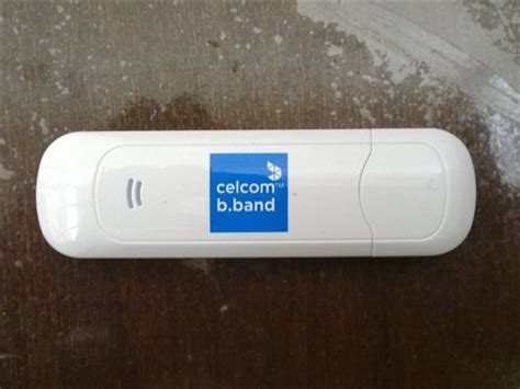 - t t d x -: How to Unlock Maxis/Celcom Huawei USB Modem For Free