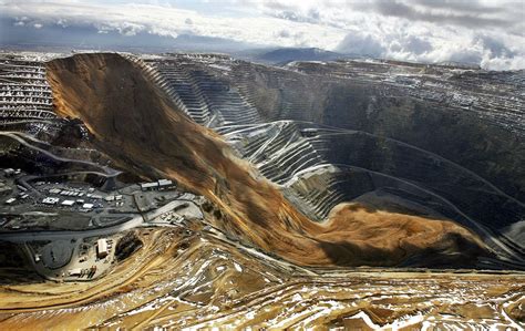 around the world : Massive landslide at a silver mine