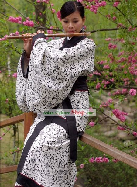 Traditional Han Chinese Clothing