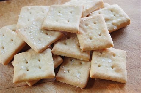 Old-Fashioned Soda Cracker Recipe - New England