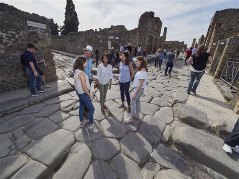 Pompeii for Kids Tour - Pompeii & Herculaneum - Context Tours - Context ...