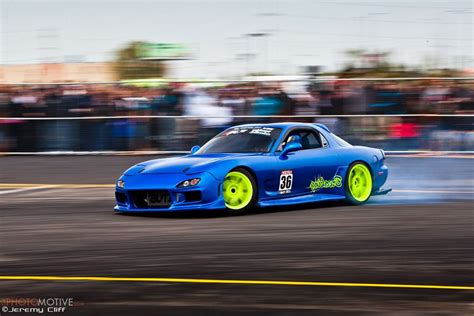 Mazda RX-7 Drifting at Auto Mass Round 1