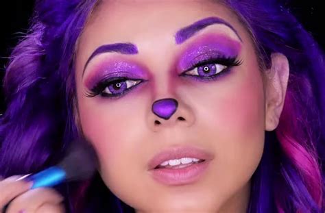 How to Perfect the Cheshire Cat's Purple Makeup Look for Halloween ...