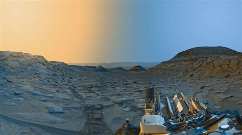 Curiosity rover captures colorful postcard of Mars | CNN