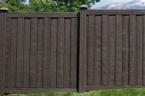 How to Choose a Fence Color | PrivacyLink