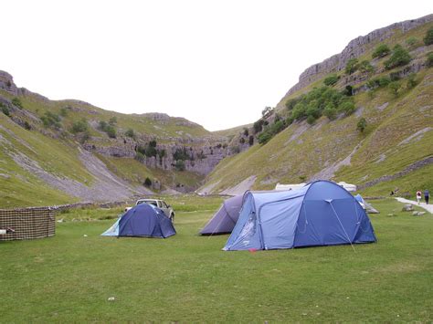 File:Gordale camping site.JPG - Wikimedia Commons