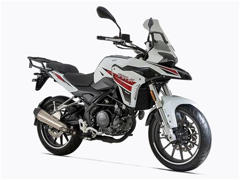 2024 Benelli TRK 251 Price, Specs, Top Speed & Mileage in India