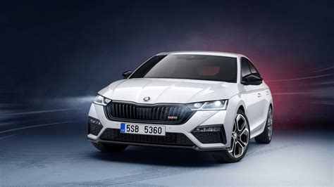 2021 Skoda Octavia RS iV Revealed With 242 Electrified Horsepower