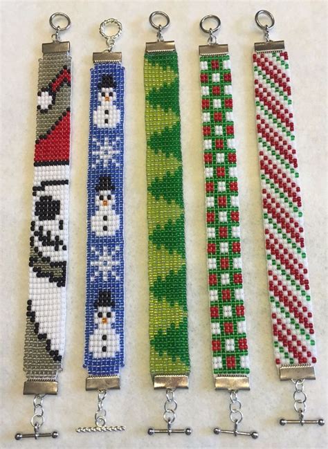 Christmas Bracelets | Seed bead bracelet patterns, Bead weaving ...