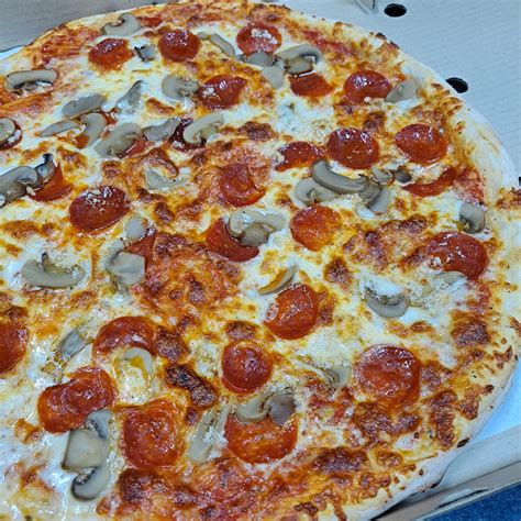 Pepperoni and Mushroom Pizza – New York Pizza House – Order Online