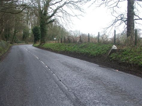 Old milestone © Chris Minto :: Geograph Britain and Ireland