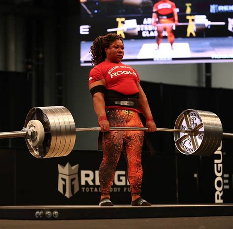 Guinness World Record Deadlift Female - Guiness Record