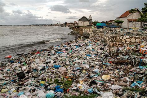 Sampah Plastik Laut / Kurangi Sampah Plastik Lautan Apa Strategi ...